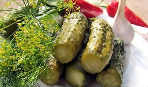 Квашеные огурцы в банках на зиму по проверенным рецептам. Огурцы, квашеные на зиму — самые вкусные рецепты (как бочковые)