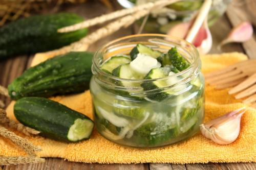 Огурцы без варки на зиму. Салат из огурцов на зиму без стерилизации и варки – рецепт пошагово с фото