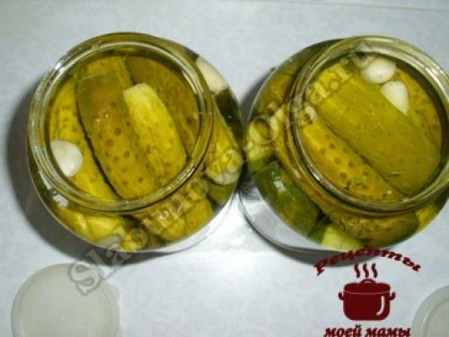 Быстрый маринад для огурцов без закрутки в банке. Маринованные огурцы без закатки