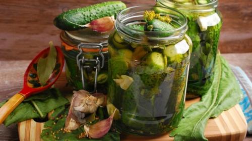 Остро сладкий маринад для огурцов. Самые вкусные рецепты сладких огурцов на зиму на литровую банку