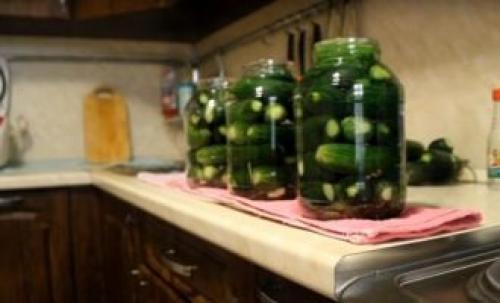 Огурцы без хрена на зиму. Хрустят без хрена. Огурцы на зиму в банках закрываю только так: другие варианты не признаю. 18 Огурцы без хрена на зиму. Хрустят без хрена. Огурцы на зиму в банках закрываю только так: другие варианты не признаю. 18