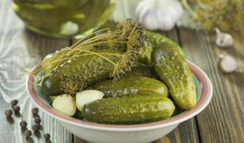 Огурцы холодным способом, как бочковые. Солёные огурцы на зиму в банках холодным способом — 5 рецептов хрустящих огурцов