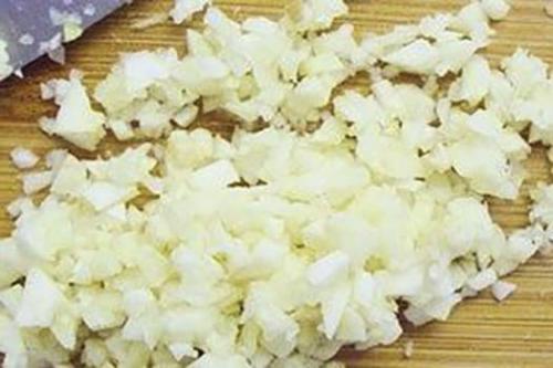 Огурцы дольками на зиму с луком. Салат из огурцов с луком на зиму — 10 самых вкусных рецептов