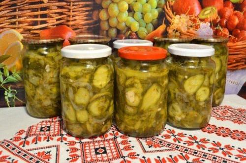 Салат из огурцов дольками на зиму. 20 простых салатов из огурцов на зиму