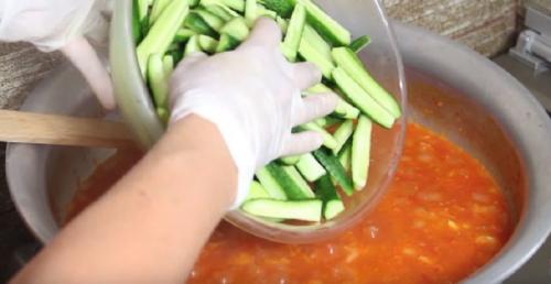 Огурцы дольками на зиму. Огурцы резанные на зиму — 5 очень вкусных рецептов приготовления