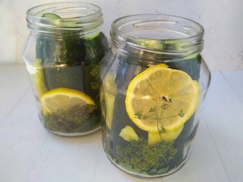 Сладкие маринованные огурцы с лимонной кислотой. Сладкие огурцы на зиму маринованные – 8 рецептов хрустящих огурцов