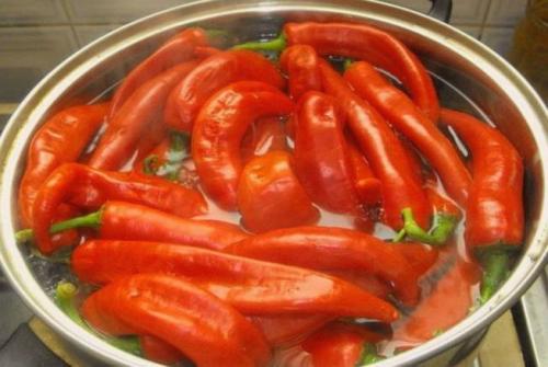 Как приготовить острый перец на зиму в домашних условиях. Острый грузинский перец бараний рог на зиму