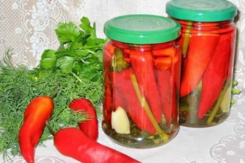 Какие ингредиенты необходимы для приготовления острых перчиков в уксусно-сахарном сиропе на зиму. 10 быстрых рецептов маринованного острого перца на зиму
