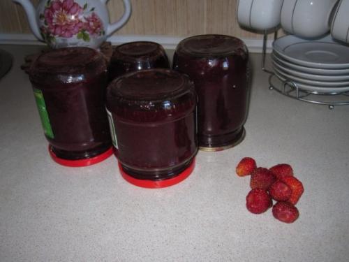 Какие факторы влияют на скорость загущения жидкого повидла. Что делать, чтобы загустить жидкое варенье