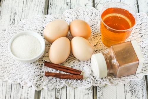 Вкусный сабайон со сливой и медом: рецепт и ингредиенты 05 Вкусный сабайон со сливой и медом: рецепт и ингредиенты 05