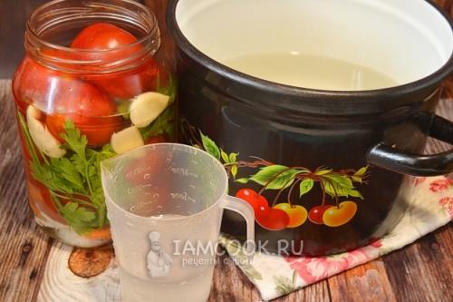 Заморозки на зиму: рецепт соленых помидоров с петрушкой 06 Заморозки на зиму: рецепт соленых помидоров с петрушкой 06