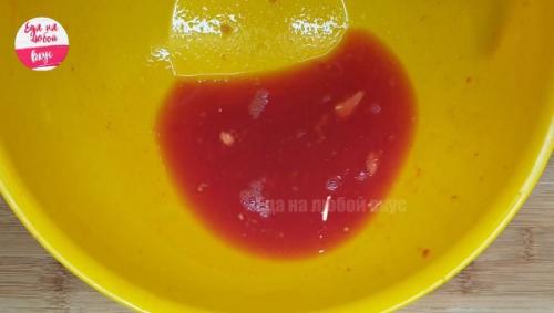 Как соус из чеснока после помидоров влияет на вкус блюд. Мама научила! Острый соус огонек из помидоров на зиму без варки