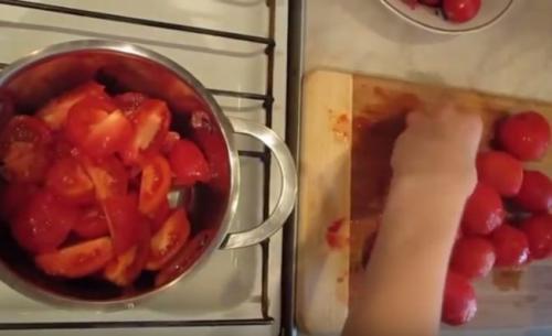 Какие виды помидоров лучше всего использовать для приготовления очищенных помидоров в собственном соку. Помидоры в собственном соку на зиму — пальчики оближешь. 6 простых рецептов