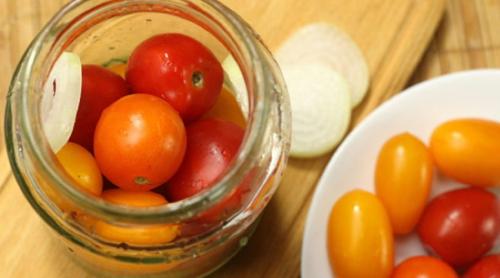 Помидоры на зиму в желе с петрушкой и кинзой.. Помидоры в желе на зиму без стерилизации на 1 л. банку – пошаговый рецепт