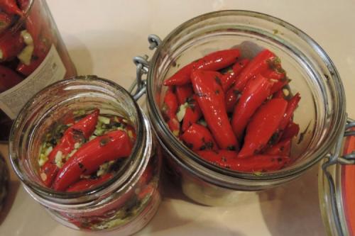Какие соусы можно использовать для замаринования горького перца. 10 быстрых рецептов маринованного острого перца на зиму