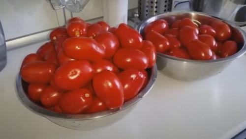 Томаты в собственном соку на зиму. Помидоры в собственном соку на зиму — 10 лучших рецептов, пальчики оближешь