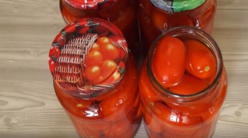 Помидоры в томатном соке (соусе) на зиму: 7 самых вкусных рецептов