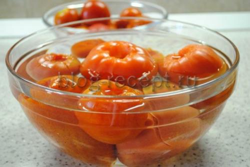 Помидоры в собственном соку без кожуры на зиму: рецепт пальчики оближешь!