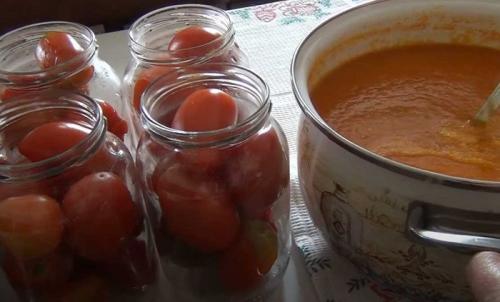 Помидоры в собственном соку на зиму — самый вкусный рецепт без стерилизации