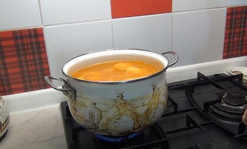 Помидоры в собственном соку на зиму — самый вкусный рецепт без стерилизации