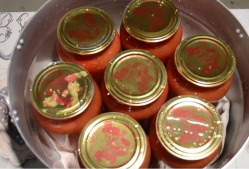 Помидоры в собственном соку на зиму — самый вкусный рецепт без стерилизации 15