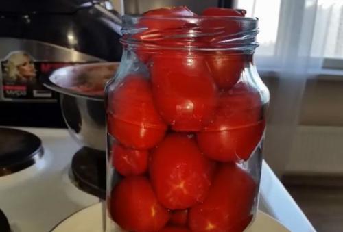 Вкусные помидоры в собственном соку. Самый вкусный рецепт помидоров в собственном соку
