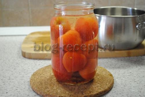 Как делать помидоры в собственном соку на зиму рецепты. Помидоры в собственном соку без кожуры на зиму: рецепт пальчики оближешь!