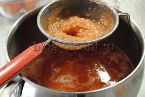 Как делать помидоры в собственном соку на зиму рецепты. Помидоры в собственном соку без кожуры на зиму: рецепт пальчики оближешь!