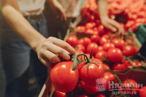 Заморозки не ждут: как правильно закрыть помидоры с петрушкой на зиму 03