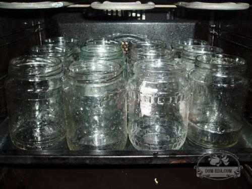 Как правильно хранить стерилизованные банки. Сколько сохраняется стерильность банок. Как правильно стерилизовать банки для консервирования