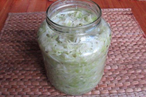 Салаты из ранней капусты на зиму. 20 салатов из капусты на зиму, которые оценит любая хозяйка