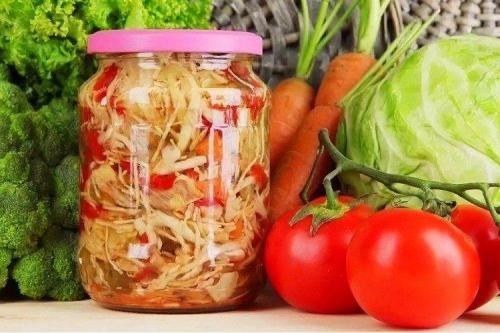 Салаты из ранней капусты на зиму. 20 салатов из капусты на зиму, которые оценит любая хозяйка