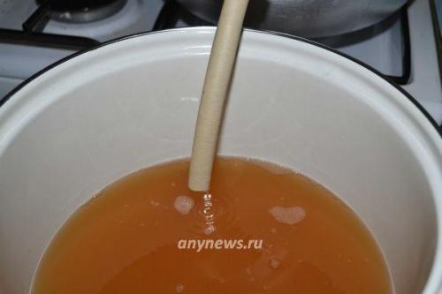 Яблочное пюре после соковарки. Яблочный сок в соковарке: рецепт в домашних условиях