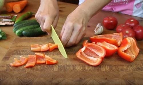 Огород в банки на зиму. Салат «Огород» на зиму в банках — лучшие рецепты ассорти