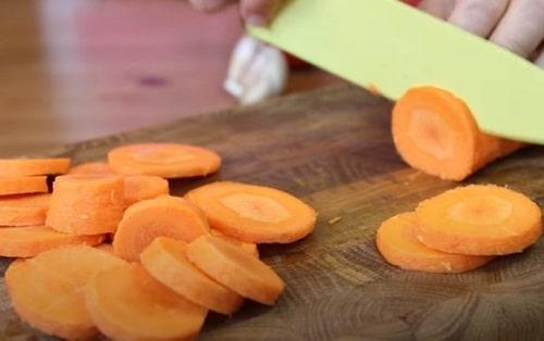 Огород в банки на зиму. Салат «Огород» на зиму в банках — лучшие рецепты ассорти