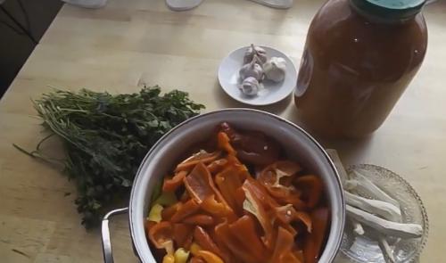 Что такое хреновина и почему она может забродить. Хреновина из помидор, хрена и чеснока на зиму без варки