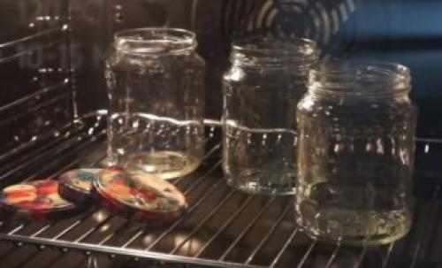 Помидоры в собственном соку кусочками. Рецепт помидор дольками в собственном соку 01