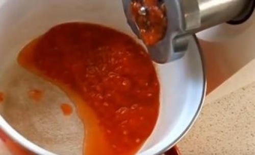 Помидоры в собственном соку кусочками. Рецепт помидор дольками в собственном соку 03