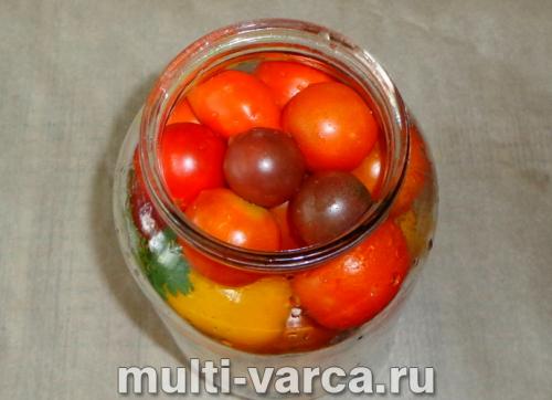 Вкусный и полезный: рецепт консервации помидор с петрушкой 03