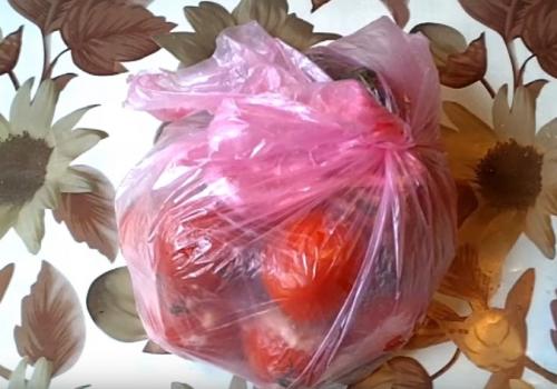 Помидоры дольками с зеленью и чесноком. Маринованные помидоры быстрого приготовления с чесноком в пакете