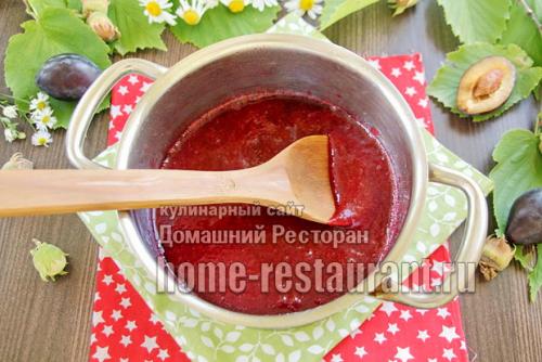 Какие ингредиенты необходимы для приготовления сладкой сливы в шоколаде Нутелла.