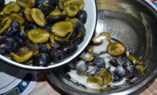 Осенью обязательно варю сливу в шоколаде: простой рецепт для вкусного десерта 10 Осенью обязательно варю сливу в шоколаде: простой рецепт для вкусного десерта 10