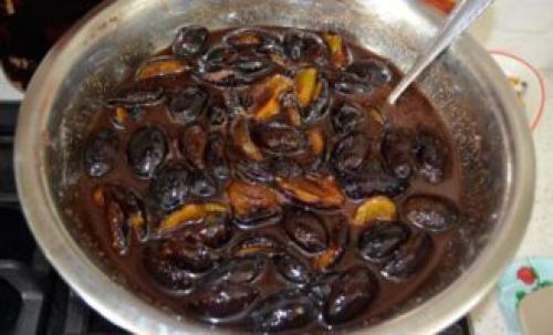 Осенью обязательно варю сливу в шоколаде: простой рецепт для вкусного десерта 14 Осенью обязательно варю сливу в шоколаде: простой рецепт для вкусного десерта 14