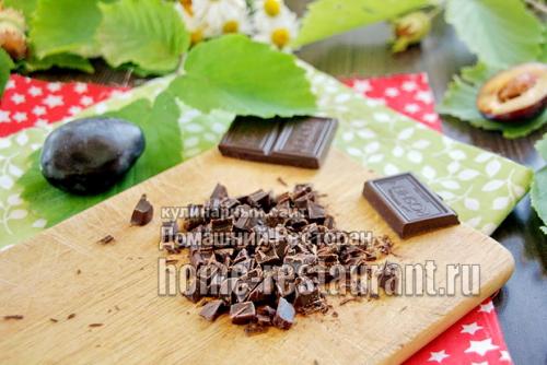 Какие ингредиенты необходимы для приготовления сладкой сливы в шоколаде Нутелла.