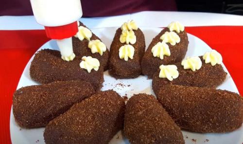 Пирожное картошка. Пирожное «Картошка» из печенья со сгущенкой — классический рецепт