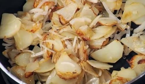 Хрустящая жареная картошка. Жареная картошка с золотистой корочкой на сковороде – рецепты вкусно пожареной картошки