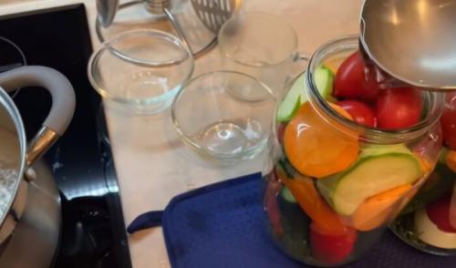 Сад огород в банке на зиму. овощное ассорти. Рецепт овощного ассорти на зиму в банках