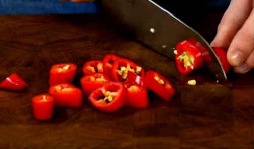 Маринованный острый перец быстрого приготовления. Как мариновать острый (горький) перец на зиму в банках — очень вкусные рецепты