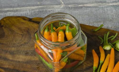 Как засолить горький перец по-корейски. Острый маринованный перец в уксусе холодным способом