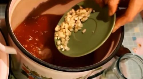 Пикантный перец в томате на зиму. Сладкий перец в томате на зиму – 7 самых вкусных рецептов